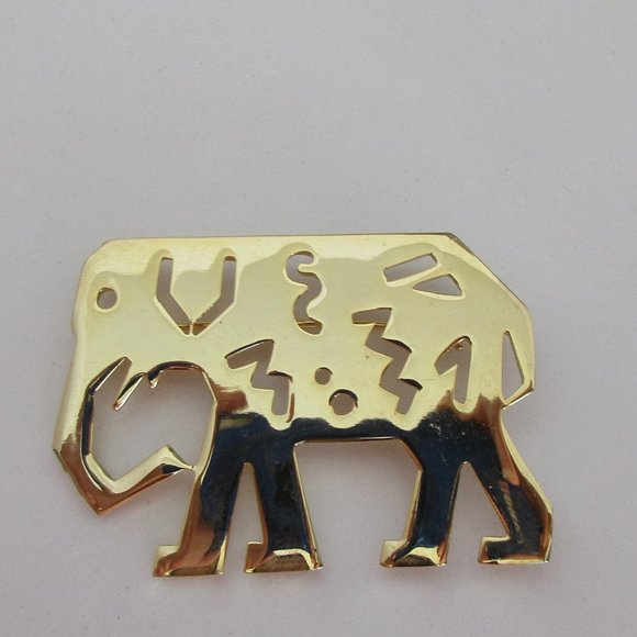 Rare, Vintage Elephant Brooch Pin in Gold Tone 2" Long - Picture 2 of 6